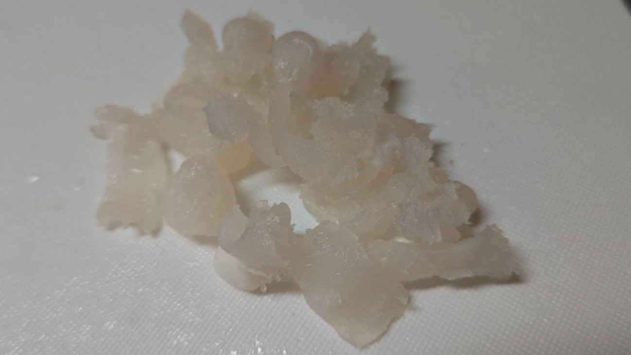 カットする、浮袋すじコン風甘辛炒め|シーバス(スズキ),浮袋,料理,レシピ,釣果メシ