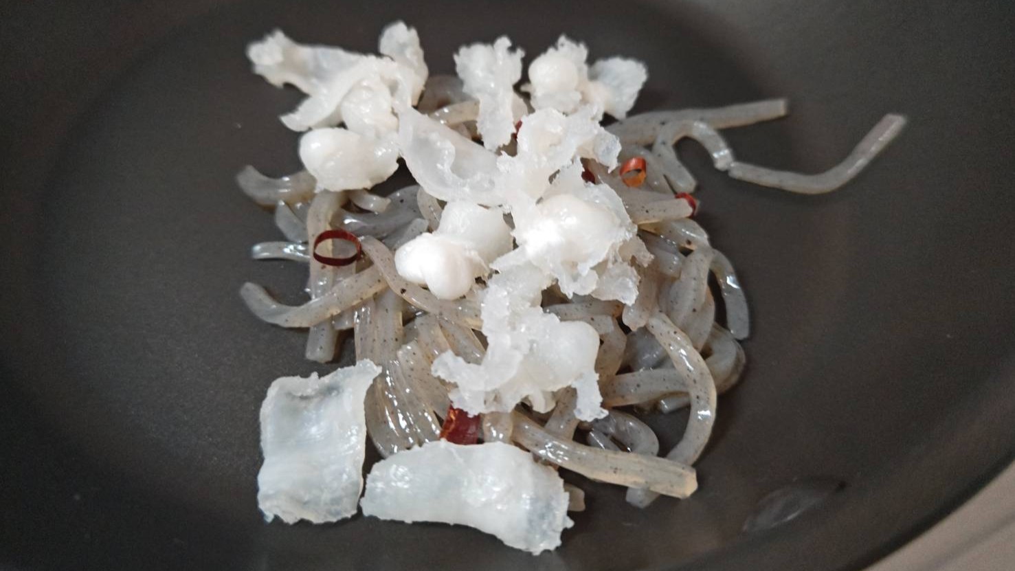 炒める,浮袋すじコン風甘辛炒め|シーバス(スズキ),浮袋,料理,レシピ,釣果メシ