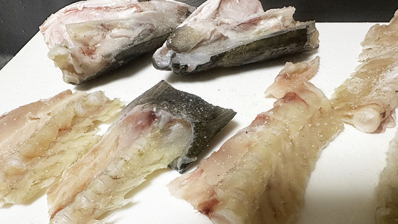あらに塩をして余分な水分を取り除く|魚だしざる蕎麦,レシピ