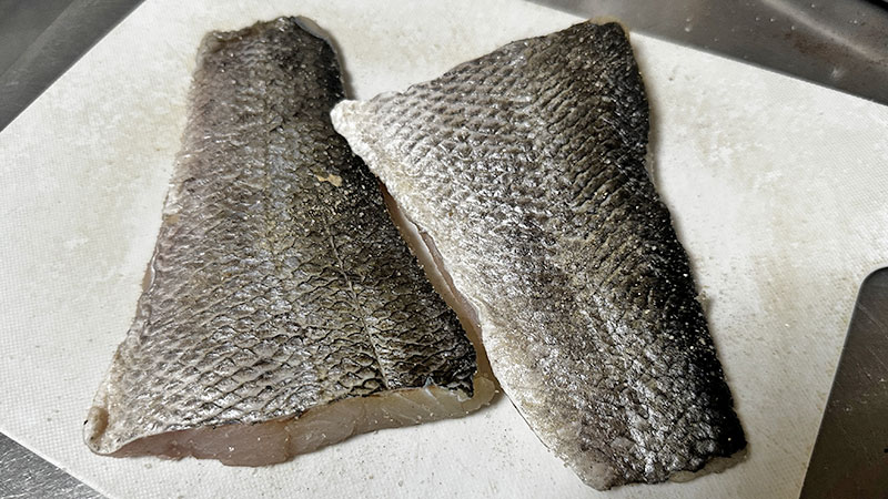 皮目も塩こしょう｜白身魚のソテー・ブールブランソース,レシピ,つくり方