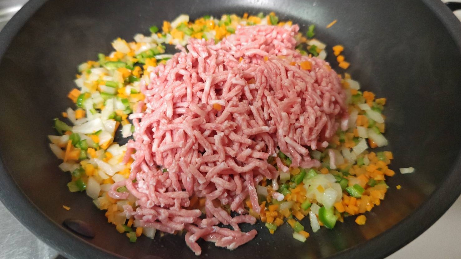 ミンチを加える|魚入りガパオライス,レシピ,釣果メシ