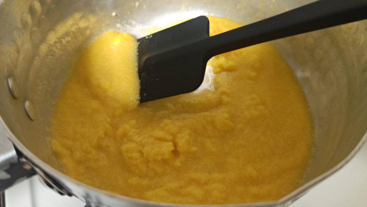 ポレンタを練る,付け合わせ準備|ブリの南イタリア風照り焼き,釣果メシ,レシピ