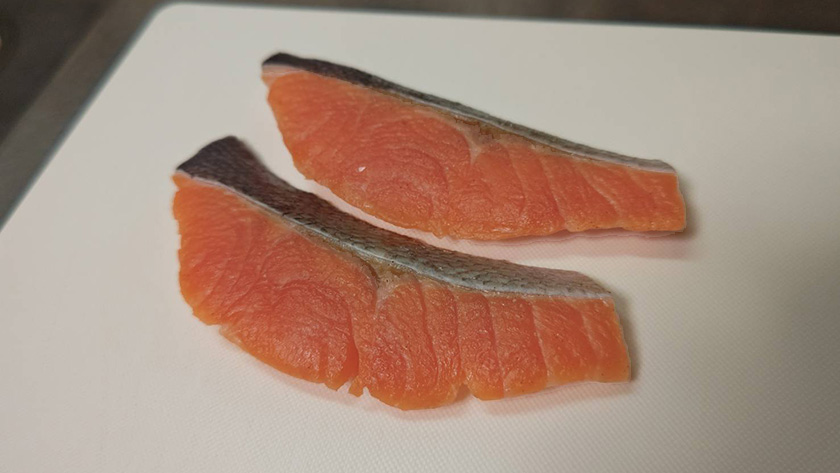 下味をつける｜秋鮭(アキアジ)の木ノ子あんかけ,レシピ,釣果メシ