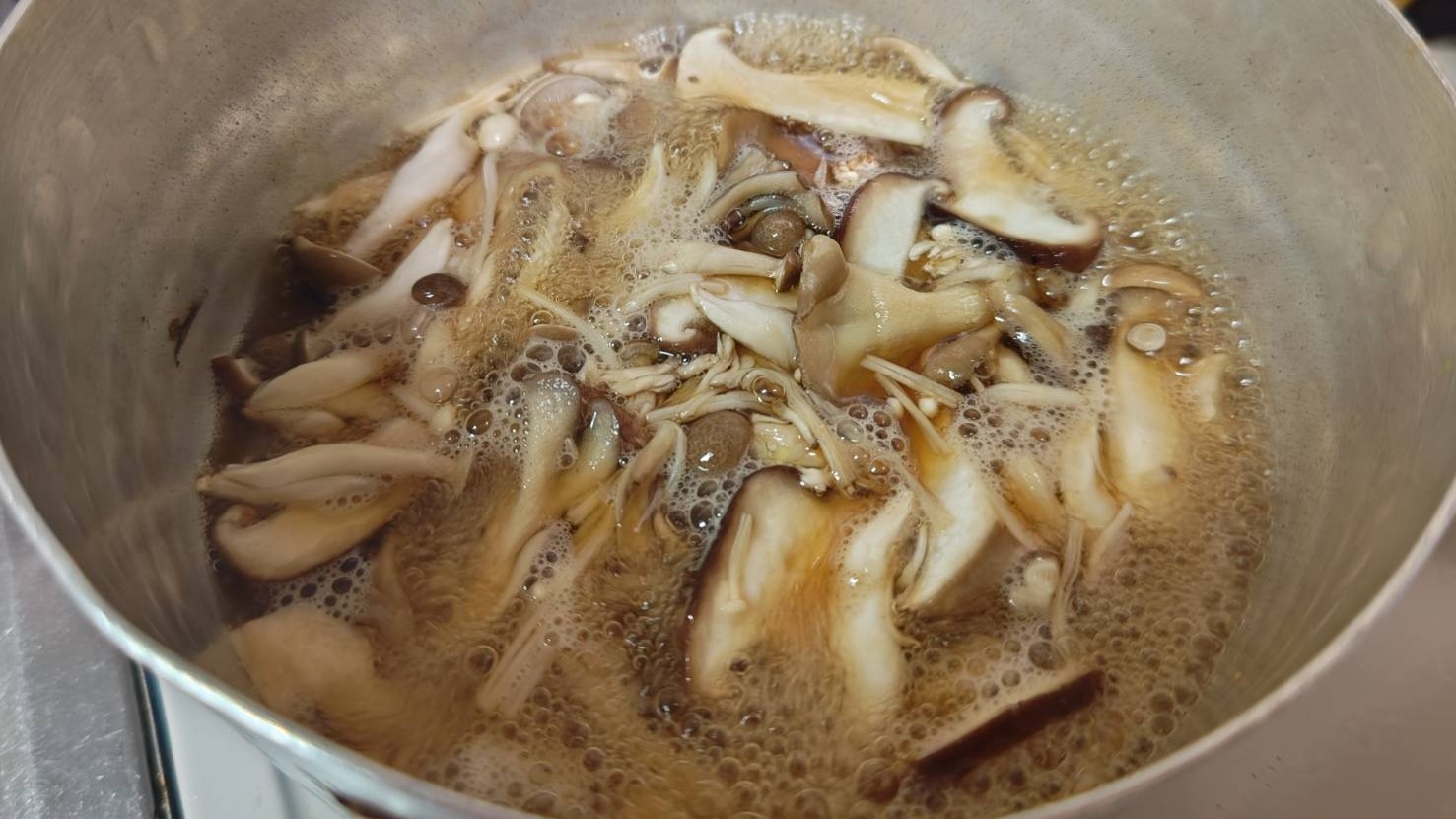 とろみをつける｜秋鮭(アキアジ)の木ノ子あんかけ,レシピ,釣果メシ