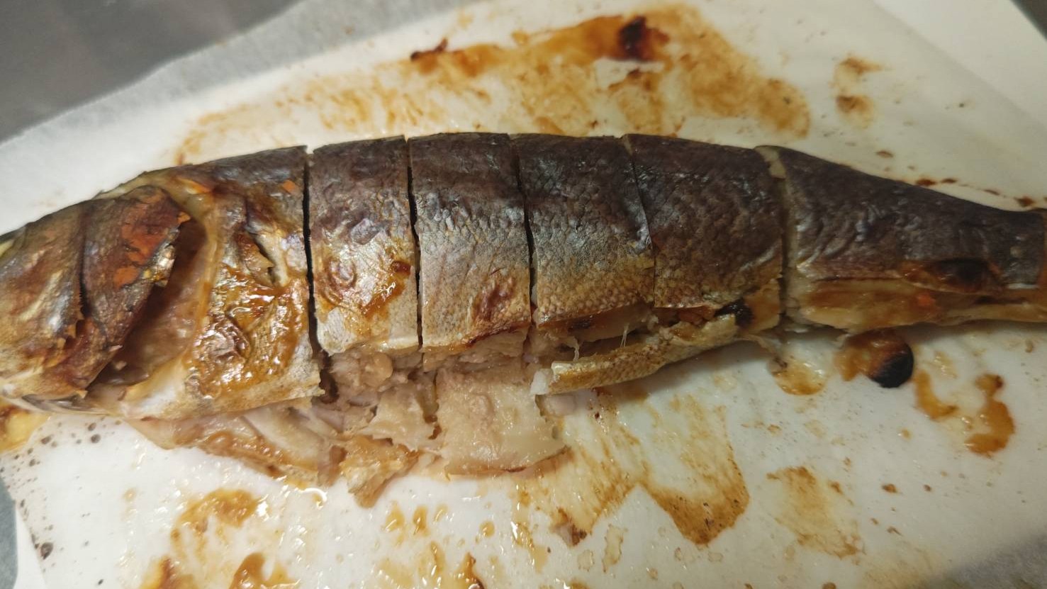 食べやすい大きさにカット|すずきのレリエノ,クリスマスフィッシュ,つくり方,レシピ,釣果メシ