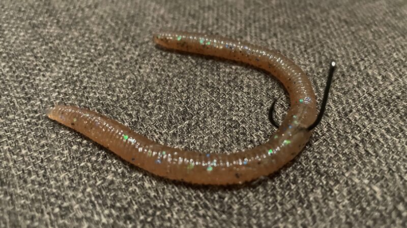 ワッキーリグ,ワーム&リグ｜バス釣りのスピニングに適したルアーとワーム&リグ