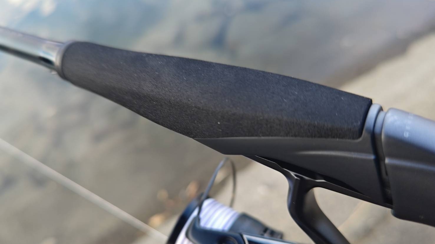 握りやすさ(フラットサイドシート)|エクスセンスジェノス,2025,インプレ,モデルチェンジ,ダークフォース,S93ML・MH/F