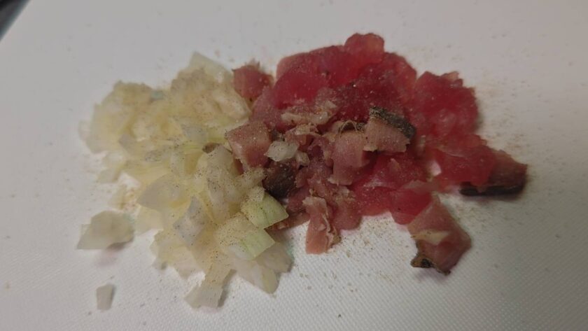 切り身をみじん切り,青魚のボロネーゼ風,つくり方|フィッシュピザ,残り物レシピ,釣果メシ
