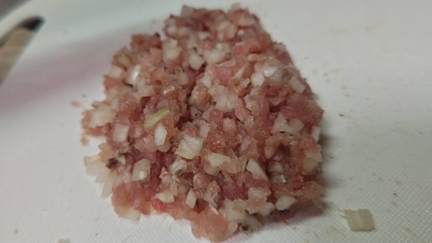 切り身のみじん切り,青魚のボロネーゼ風,つくり方|フィッシュピザ,残り物レシピ,釣果メシ