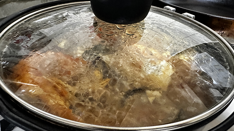 フタをしてさらに煮る|ブイヤベース,つくり方,レシピ,釣果メシ