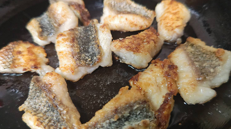 揚げ焼きにする|魚の簡単からあげ,時短レシピ,釣果メシ