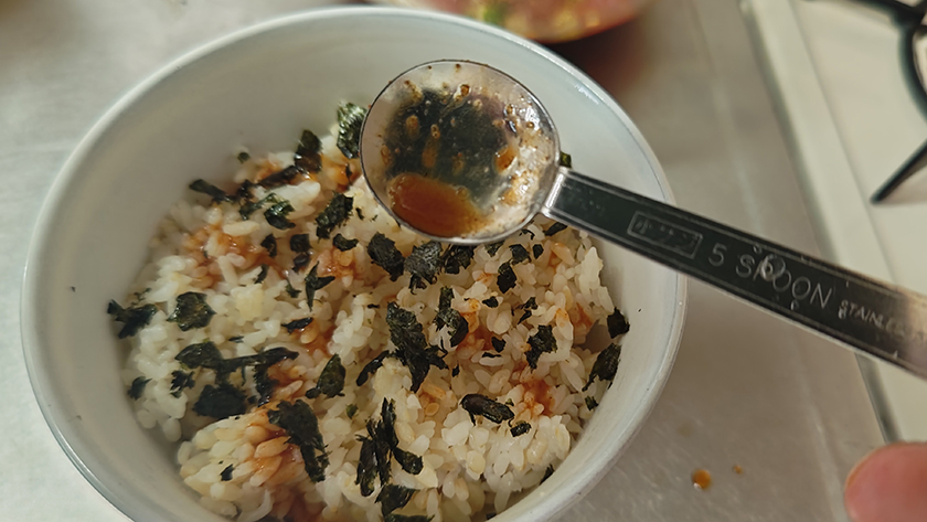 たれをかける|まぐろ,ポキ丼,釣果メシ